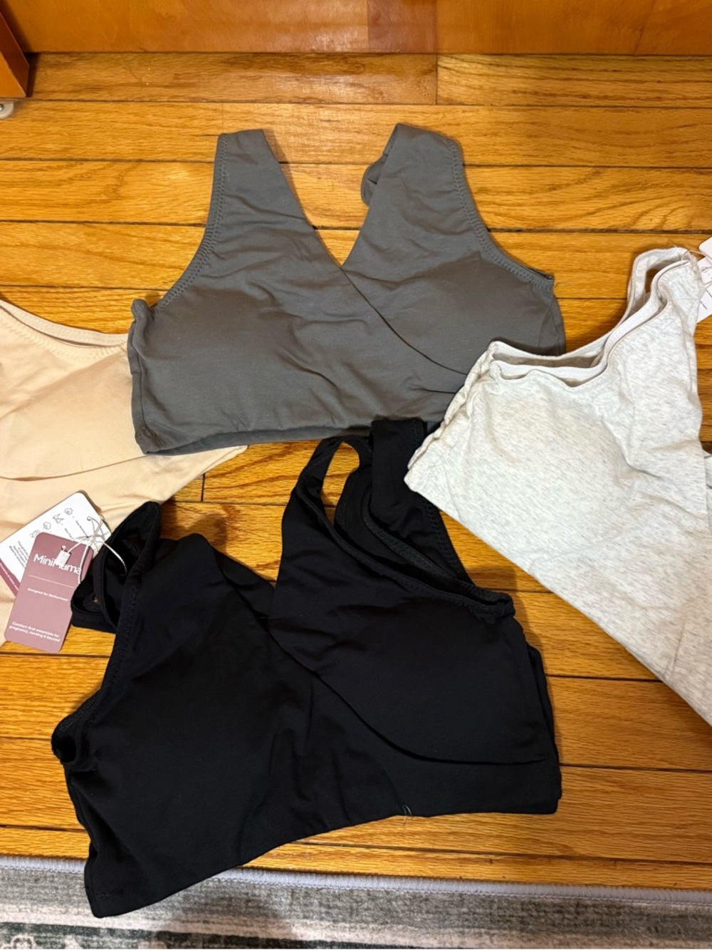 Minimama Seamless V-Neck nursing bra – Black x2, Dark Gray, Nude, Light Gray x2